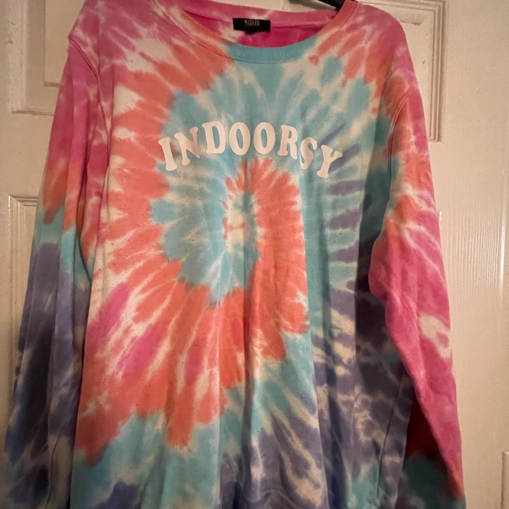 Indoorsy tie dye sweatshirt size xl